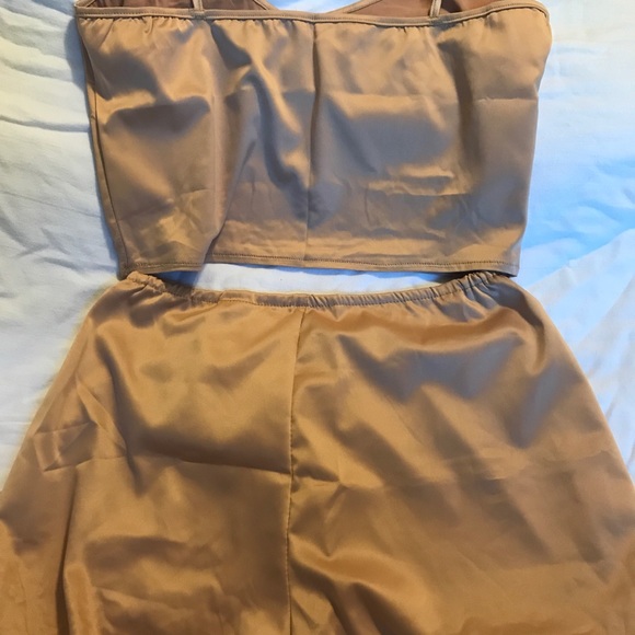 🚨 last one🚨NWT Women’s tan colored pajama set - Picture 4 of 4